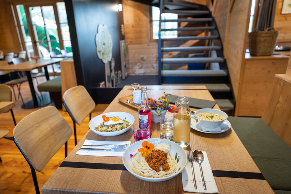 Restaurant 1 T4A5126